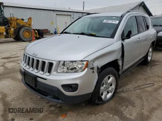 2013 Jeep Compass Sport with VIN 1C4NJCBA7DD166492, listed as a Copart auction lot 85977614 with 135,589 mi miles and Salvage Title. Bid and sale history available at carsss.com. Image 1.