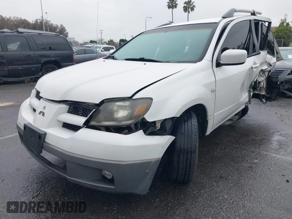 2003 Mitsubishi Outlander XLS with VIN JA4LX41G93U034215, listed as a IAAI auction lot 41788522 with 163,558 mi miles. Bid and sale history available at carsss.com. Image 17.