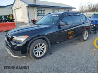 2015 BMW X1 xDrive28i with VIN WBAVL1C58FVY39591, listed as a Copart auction lot 48556765 with 152,577 mi miles and Salvage Title. Bid and sale history available at carsss.com. Image 1.