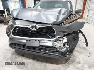 2020 Toyota Highlander LE with VIN 5TDBZRBH3LS038023, listed as a IAAI auction lot 41832407 with 48,213 mi miles and . Bid and sale history available at DreamBid. Image 6.