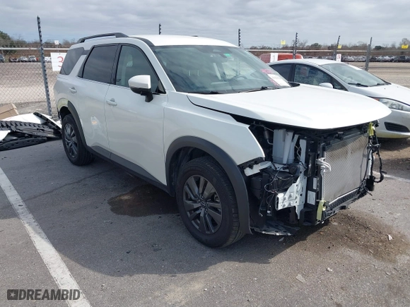 2024 Nissan Pathfinder SV with VIN 5N1DR3BA5RC256432, listed as a IAAI auction lot 41423829 with 17,676 mi miles. Bid and sale history available at carsss.com. Image 1.