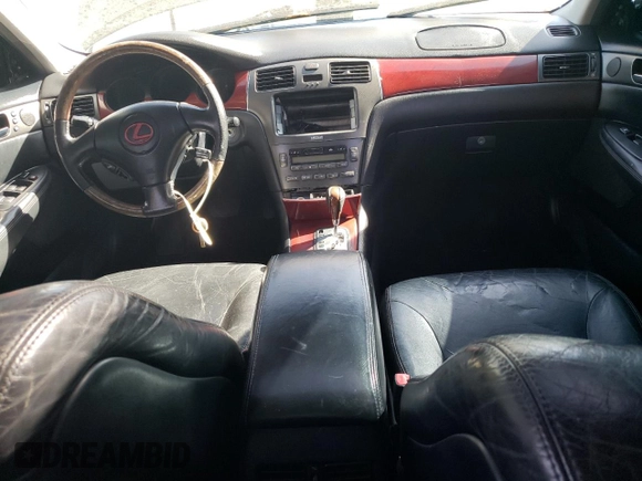 2002 Lexus ES 300 with VIN JTHBF30G620031180, listed as a Copart auction lot 81946404 with 198,345 mi miles and Salvage Title. Bid and sale history available at DreamBid. Image 8.