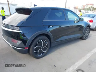 2024 Hyundai Ioniq 5 SEL z VIN KM8KN4DEXRU292121, wystawiony jako IAAI lot #42134633 z przebiegiem 9 266 mil mil oraz . Historia ofert i sprzedaży dostępna na DreamBid. Obrazek 4.