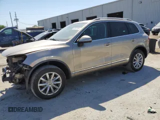 2016 Volkswagen Touareg Sport with VIN WVGEF9BP1GD006147, listed as a Copart auction lot 53247765 with 7,842 mi miles and Salvage Title. Bid and sale history available at DreamBid. Image 1.
