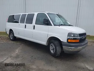 2015 Chevrolet Express Passenger LT z VIN 1GAZG1FG5F1205323, wystawiony jako IAAI lot #41917128 z przebiegiem 194 773 mil mil oraz . Historia ofert i sprzedaży dostępna na DreamBid. Obrazek 1.
