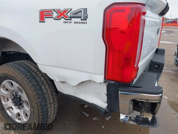 2024 Ford Super Duty F-250 SRW XL with VIN 1FT7W2BT6RED57554, listed as a IAAI auction lot 41546492 with 20,731 mi miles. Bid and sale history available at carsss.com. Image 6.