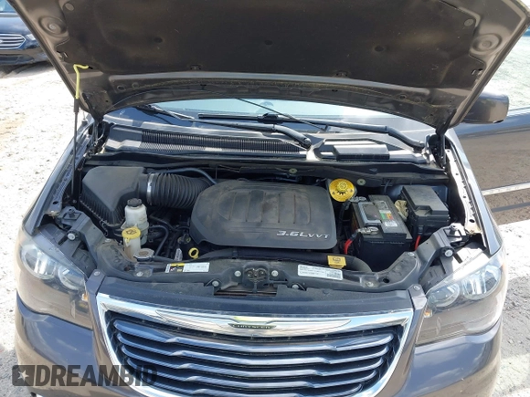 2016 Chrysler Town & Country S with VIN 2C4RC1HG4GR271360, listed as a IAAI auction lot 42114489 with 140,439 mi miles. Bid and sale history available at carsss.com. Image 10.