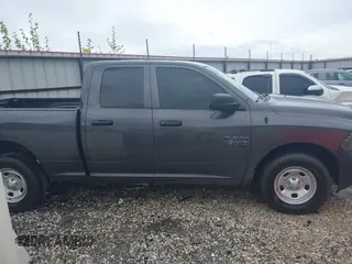 2022 Ram 1500 Tradesman z VIN 1C6RR6FG9NS222835, wystawiony jako IAAI lot #42156693 z przebiegiem 71 564 mil mil oraz . Historia ofert i sprzedaży dostępna na DreamBid. Obrazek 13.