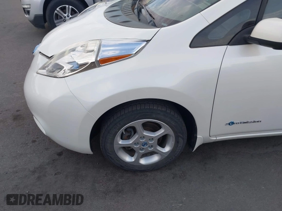 2013 Nissan LEAF SL with VIN 1N4AZ0CP2DC411719, listed as a IAAI auction lot 42455433 with 70,701 mi miles and . Bid and sale history available at DreamBid. Image 6.