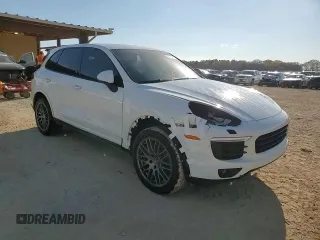 2018 Porsche Cayenne z VIN WP1AA2A2XJKA06647, wystawiony jako Copart lot #50317955 z przebiegiem 53 892 mil mil oraz Szkoda całkowita • Salvage title. Historia ofert i sprzedaży dostępna na DreamBid. Obrazek 15.