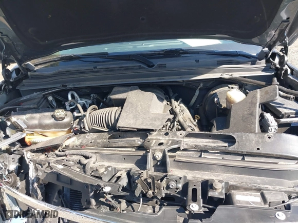 2019 Chevrolet Tahoe LT with VIN 1GNSKBKC0KR121493, listed as a IAAI auction lot 41656734 with 163,994 mi miles. Bid and sale history available at carsss.com. Image 10.