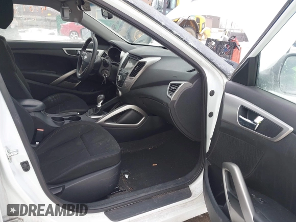 2013 Hyundai Veloster w/Black Int with VIN KMHTC6AD9DU171722, listed as a IAAI auction lot 41617721 with 115,791 mi miles and . Bid and sale history available at DreamBid. Image 5.