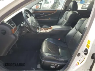 2010 Lexus LS 460 z VIN JTHBL5EFXA5097219, wystawiony jako Copart lot #52623605 z przebiegiem 147 710 mil mil oraz Nie do naprawy • Non repairable. Historia ofert i sprzedaży dostępna na DreamBid. Obrazek 7.
