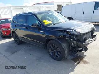2023 Volkswagen Tiguan SE with VIN 3VV3B7AX9PM062632, listed as a IAAI auction lot 41943020 with 40,995 mi miles and . Bid and sale history available at DreamBid. Image 1.