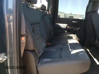 2020 GMC Sierra 3500HD Denali z VIN 1GT49WEY9LF262769, wystawiony jako Copart lot #74386594 z przebiegiem 34 178 mil mil oraz Szkody całkowita. Historia ofert i sprzedaży dostępna na DreamBid. Obrazek 10.