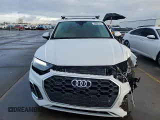 2024 Audi Q5 S line Premium Plus with VIN WA1E2AFY6R2070701, listed as a Copart auction lot 49081955 with 5,832 mi miles and Salvage Title. Bid and sale history available at carsss.com. Image 5.