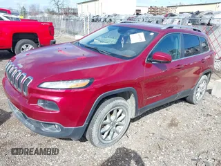 2016 Jeep Cherokee Latitude z VIN 1C4PJMCB6GW335111, wystawiony jako IAAI lot #41993373 z przebiegiem 205 449 mil mil oraz . Historia ofert i sprzedaży dostępna na DreamBid. Obrazek 2.
