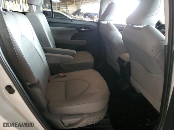 2020 Toyota Highlander XLE with VIN 5TDGZRBH3LS522022, listed as a Copart auction lot 48935615 with 71,332 mi miles and Salvage Title. Bid and sale history available at carsss.com. Image 10.