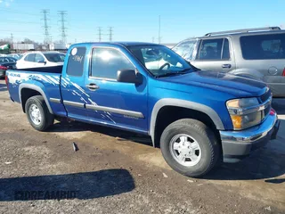 2005 Chevrolet Colorado LS Z71 with VIN 1GCDT196258124222, listed as a IAAI auction lot 41669761 with 195,040 mi miles. Bid and sale history available at carsss.com. Image 1.