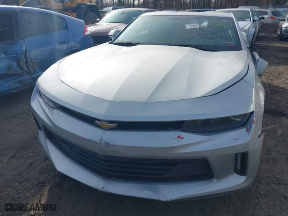 2018 Chevrolet Camaro 1LT with VIN 1G1FB1RX0J0138075, listed as a IAAI auction lot 41621514 with NaN miles. Bid and sale history available at carsss.com. Image 11.