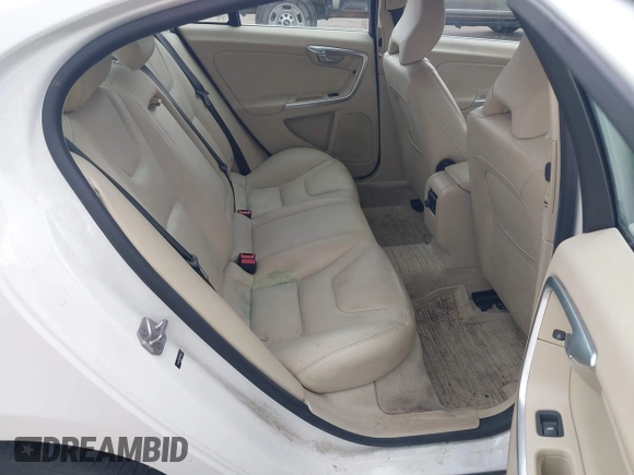 2015 Volvo S60 T5 Platinum with VIN YV1612TM2F1335209, listed as a IAAI auction lot 41722585 with 93,379 mi miles. Bid and sale history available at carsss.com. Image 8.