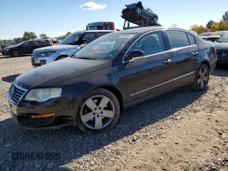 2008 Volkswagen Passat Komfort z VIN WVWAK73C08E091895, wystawiony jako Copart lot #82979784 z przebiegiem 92 021 mil mil oraz Szkoda całkowita • Salvage title. Historia ofert i sprzedaży dostępna na DreamBid. Obrazek 1.
