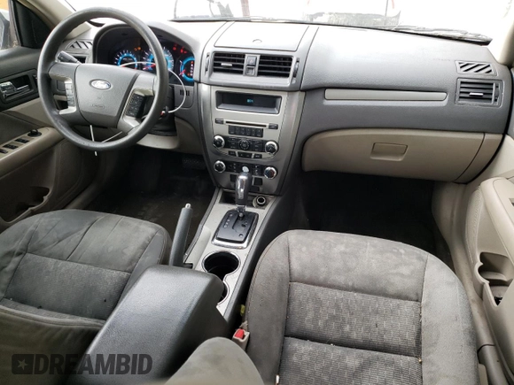 2010 Ford Fusion SE with VIN 3FAHP0HG0AR430215, listed as a Copart auction lot 68219033 with 215,228 mi miles and Non Repairable. Bid and sale history available at DreamBid. Image 8.