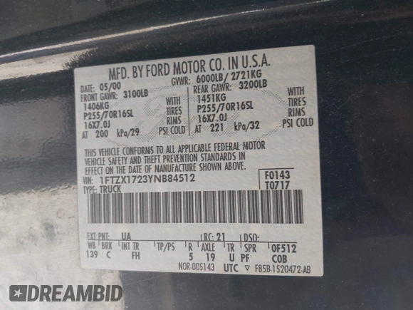 2000 Ford F-150 XL with VIN 1FTZX1723YNB84512, listed as a IAAI auction lot 41966003 with 1 mi miles. Bid and sale history available at carsss.com. Image 9.