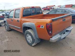 2005 Chevrolet Colorado 1SF LS Z71 z VIN 1GCDT136858153121, wystawiony jako IAAI lot #41915498 z przebiegiem 195 131 mil mil oraz . Historia ofert i sprzedaży dostępna na DreamBid. Obrazek 3.