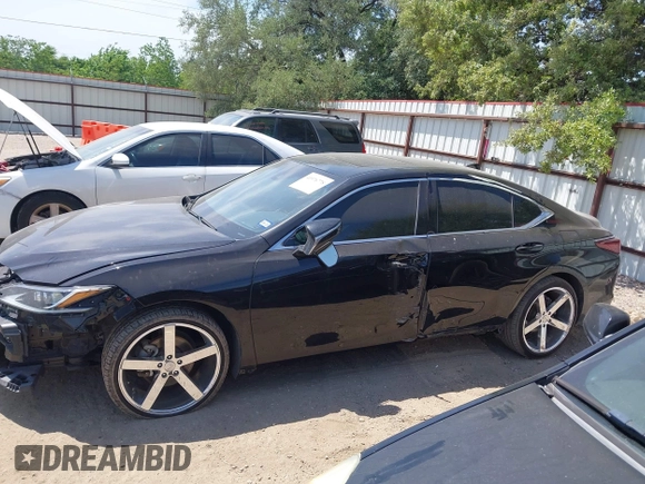 2019 Lexus ES 350 with VIN 58ABZ1B16KU011093, listed as a IAAI auction lot 41976778 with 66,294 mi miles and . Bid and sale history available at DreamBid. Image 15.