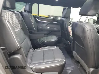 2024 GMC Acadia AWD Denali z VIN 1GKENRKS4RJ175955, wystawiony jako Copart lot #47059255 z przebiegiem Nie podano mil oraz Szkoda całkowita • Salvage title. Historia ofert i sprzedaży dostępna na DreamBid. Obrazek 11.