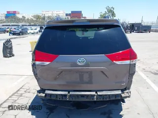 2011 Toyota Sienna LE AAS with VIN 5TDKK3DC3BS049461, listed as a IAAI auction lot 42629071 with 122,023 mi miles and . Bid and sale history available at DreamBid. Image 17.