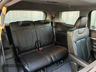 2023 Jeep Grand Cherokee Limited z VIN 1C4RJKBG4P8840711, wystawiony jako Copart lot #56185315 z przebiegiem 8 076 mil mil oraz Szkoda całkowita • Salvage title. Historia ofert i sprzedaży dostępna na DreamBid. Obrazek 10.