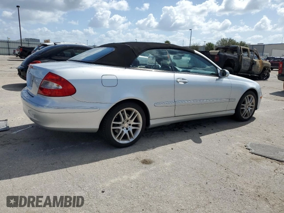 2009 Mercedes-Benz CLK-Class 3.5L with VIN WDBTK56F69T105071, listed as a Copart auction lot 77170654 with 70,688 mi miles and Salvage Title. Bid and sale history available at carsss.com. Image 3.