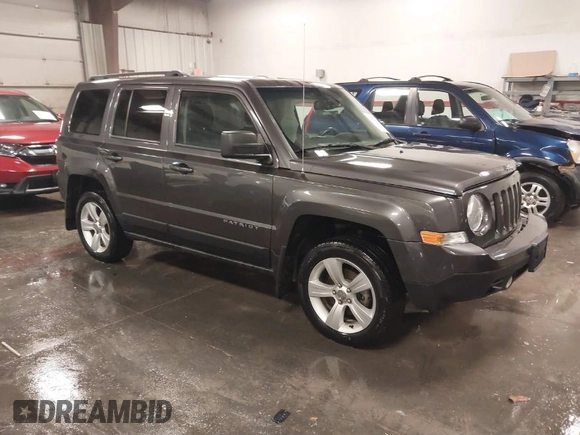 2016 Jeep Patriot Latitude with VIN 1C4NJRFB4GD522942, listed as a IAAI auction lot 40929024 with 86,954 mi miles. Bid and sale history available at carsss.com. Image 1.