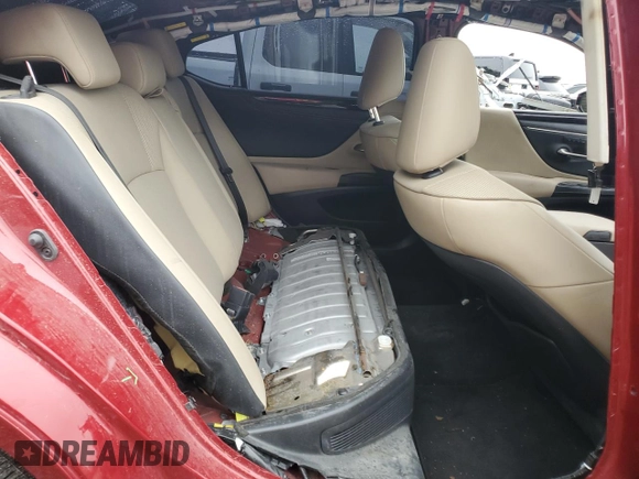 2020 Lexus ES 300h z VIN 58AD21B16LU010699, wystawiony jako Copart lot #56871475 z przebiegiem Nie podano mil oraz Szkoda całkowita • Salvage title. Historia ofert i sprzedaży dostępna na DreamBid. Obrazek 10.