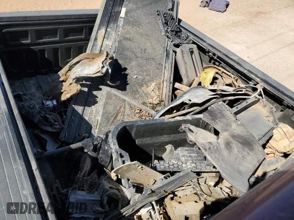 2014 GMC Sierra 1500 SLT with VIN 3GTU2VEC2EG447850, listed as a Copart auction lot 42920195 with 163,696 mi miles and Salvage Title. Bid and sale history available at DreamBid. Image 12.