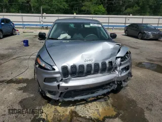 2015 Jeep Cherokee Sport with VIN 1C4PJLAB7FW536303, listed as a Copart auction lot 56233885 with 150,883 mi miles and Salvage title. Bid and sale history available at DreamBid. Image 5.