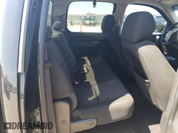 2013 Chevrolet Silverado 1500 LT with VIN 3GCPCSE08DG148103, listed as a Copart auction lot 52362155 with 205,647 mi miles and Salvage Title. Bid and sale history available at DreamBid. Image 10.