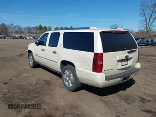 2010 Chevrolet Suburban LTZ with VIN 1GNUKKE32AR273522, listed as a IAAI auction lot 41820739 with 139,406 mi miles. Bid and sale history available at carsss.com. Image 3.