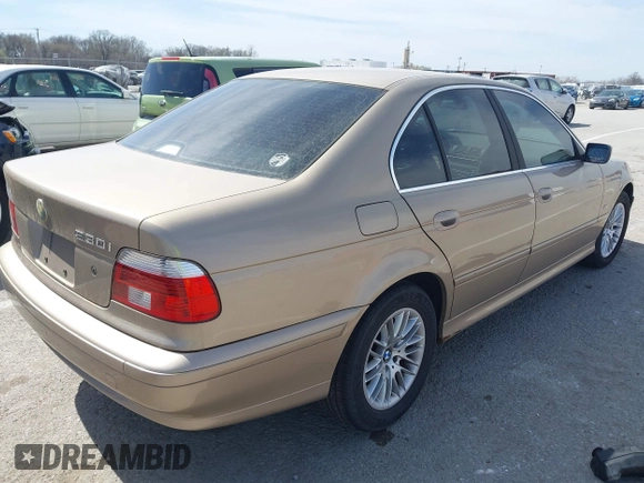 2001 BMW 5 Series 530iA with VIN WBADT63401CF04333, listed as a IAAI auction lot 41798119 with 1 mi miles. Bid and sale history available at carsss.com. Image 4.