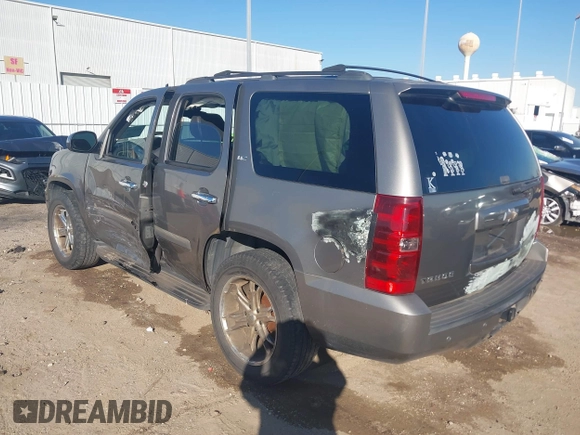 2008 Chevrolet Tahoe LTZ с VIN 1GNFC13008R192473, выставлен на аукционе IAAI как лот 41353411 с пробегом 163 581 миль миль и . История ставок и продаж доступна на DreamBid. Изображение 3.