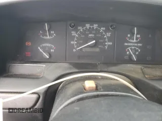 1995 Ford F-150 z VIN 1FTDF15Y7SNA97918, wystawiony jako Copart lot #56505725 z przebiegiem 296 106 mil mil oraz Czysty tytuł • Clean title. Historia ofert i sprzedaży dostępna na DreamBid. Obrazek 9.