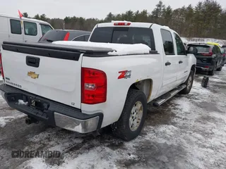 2010 Chevrolet Silverado 1500 LT with VIN 3GCRKSE32AG259148, listed as a IAAI auction lot 41518065 with 97,611 mi miles and . Bid and sale history available at DreamBid. Image 4.