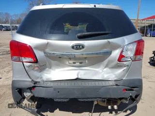 2013 Kia Sorento EX with VIN 5XYKU4A24DG390573, listed as a IAAI auction lot 41628998 with 137,145 mi miles and . Bid and sale history available at carsss.com. Image 16.
