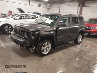 2016 Jeep Patriot Latitude with VIN 1C4NJRFB4GD522942, listed as a IAAI auction lot 40929024 with 86,954 mi miles. Bid and sale history available at carsss.com. Image 17.
