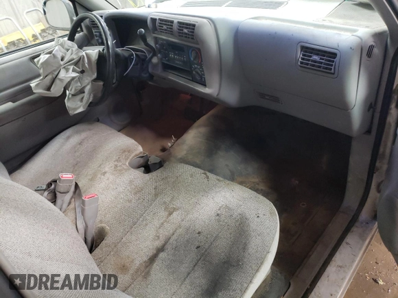 1995 GMC Sonoma z VIN 1GTCS14Z9S8537833, wystawiony jako Copart lot #78534234 z przebiegiem 187 729 mil mil oraz Szkoda całkowita • Salvage title. Historia ofert i sprzedaży dostępna na DreamBid. Obrazek 8.