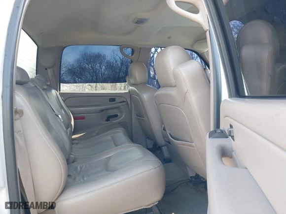 2005 Chevrolet Silverado 1500 LS with VIN 2GCEK13T151233103, listed as a IAAI auction lot 41656738 with 216,008 mi miles. Bid and sale history available at carsss.com. Image 8.