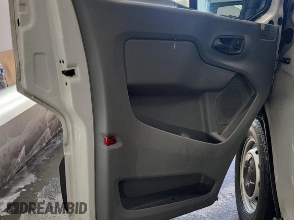 2019 Ford Transit z VIN 1FTYE1YM8KKB40189, wystawiony jako IAAI lot #42763040 z przebiegiem 193 036 mil mil oraz . Historia ofert i sprzedaży dostępna na DreamBid. Obrazek 15.