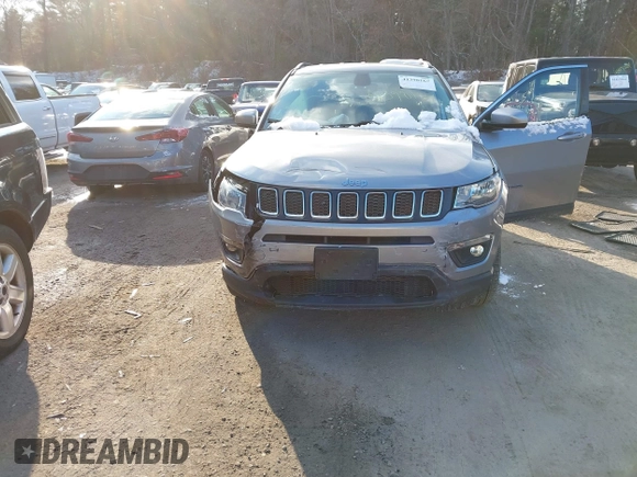 2019 Jeep Compass Latitude with VIN 3C4NJDBB4KT850342, listed as a IAAI auction lot 41398167 with 33,771 mi miles and . Bid and sale history available at DreamBid. Image 6.